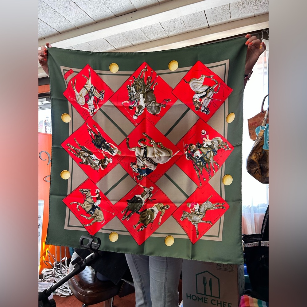 Hermēs Scarf IN BOX